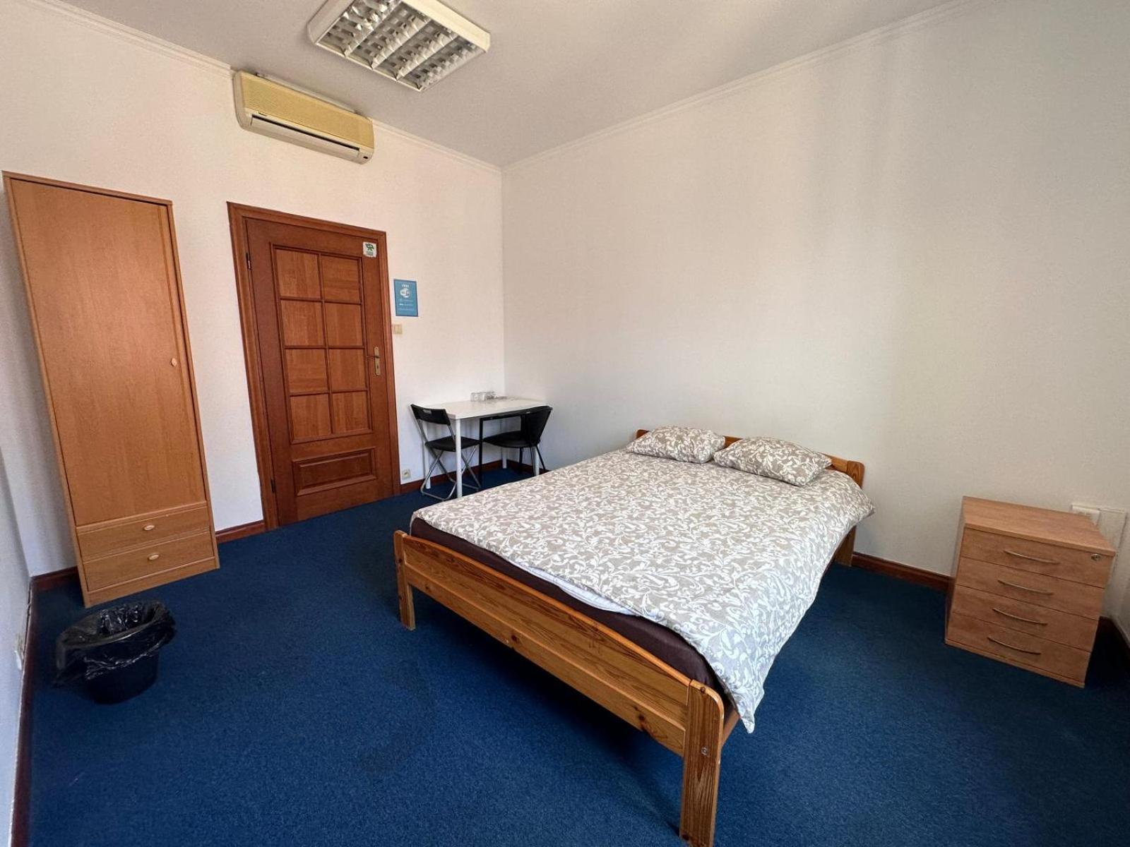 Plus Rooms - 24H Self Check-In Poznan Bagian luar foto